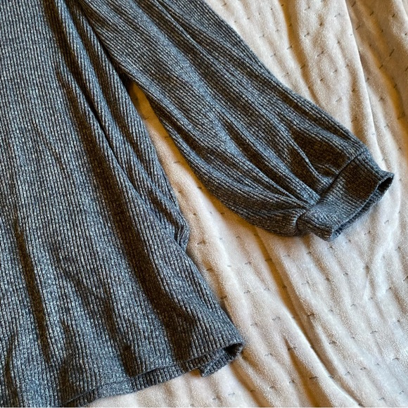 Daily Ritual Ribbed Long Lantern Sleeve Top - Picture 4 of 10